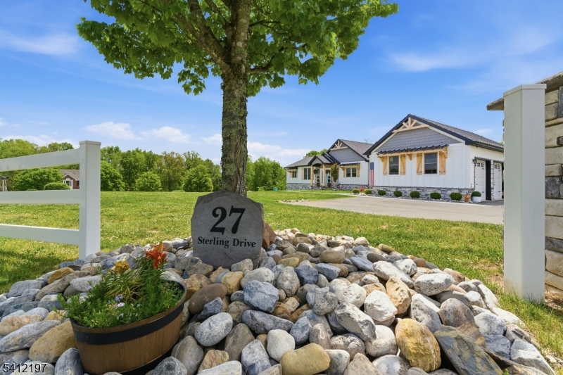 27 Sterling Dr