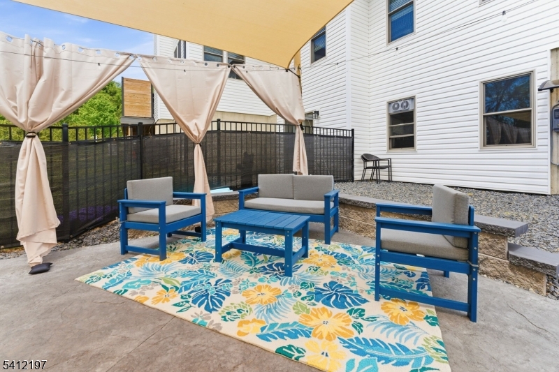 27 Sterling Dr