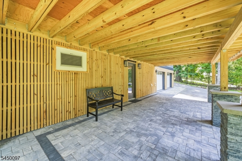 142 Gunn Rd