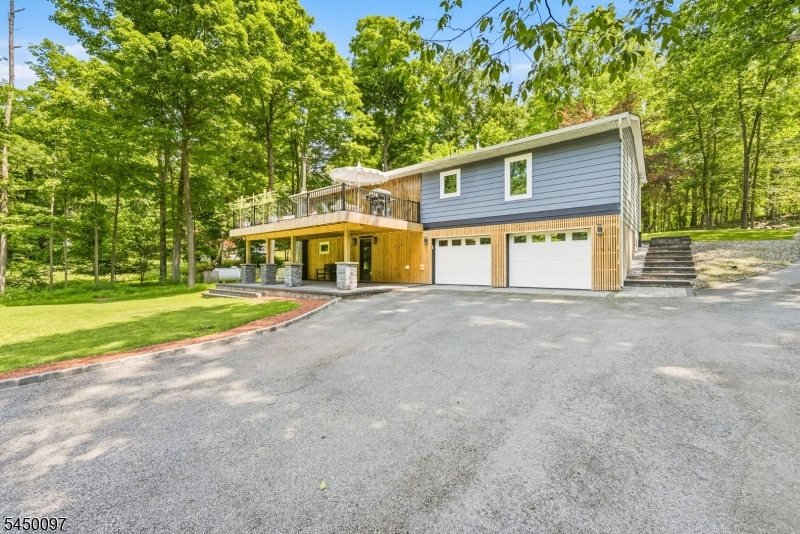 142 Gunn Rd