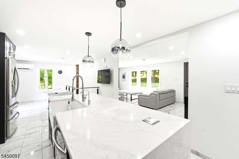 142 Gunn Rd