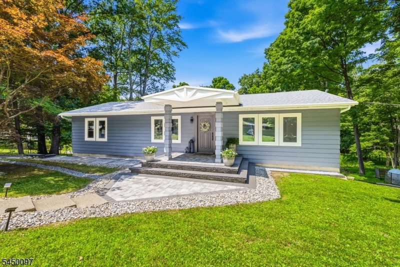 142 Gunn Rd