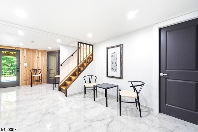 142 Gunn Rd