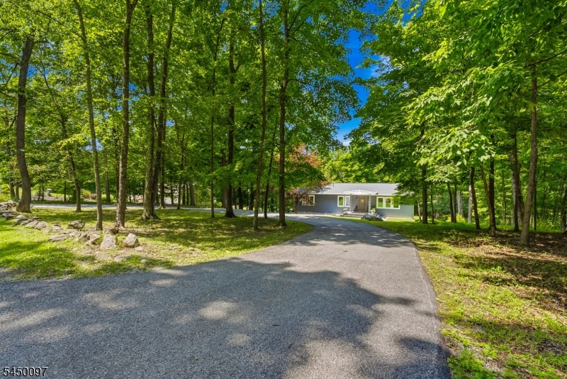142 Gunn Rd