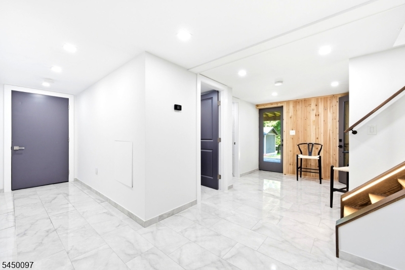 142 Gunn Rd