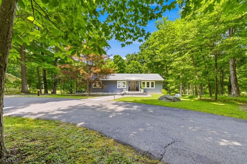 142 Gunn Rd