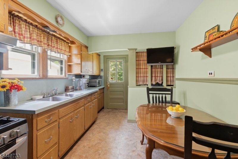 12 Montclair Ave