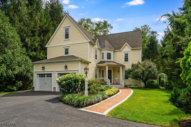 61 Collis Ln