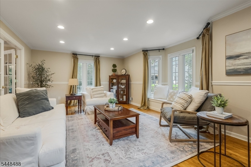 61 Collis Ln