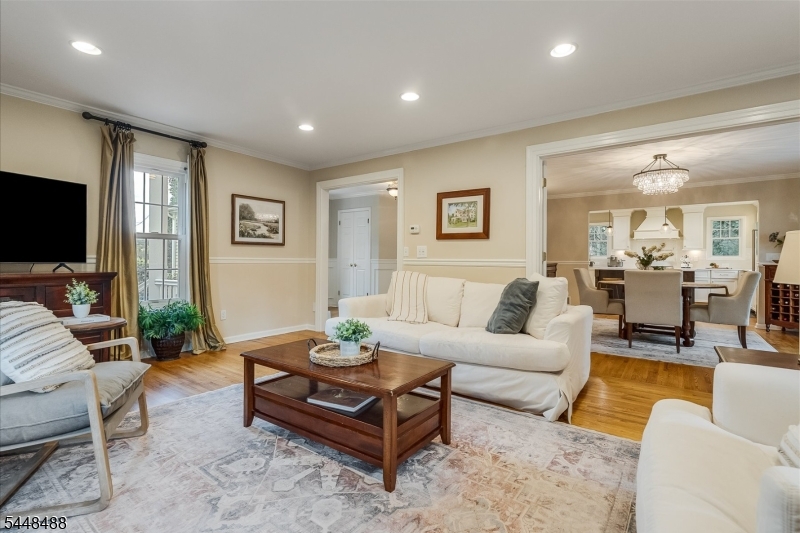 61 Collis Ln
