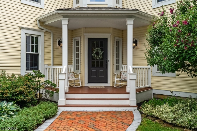 61 Collis Ln