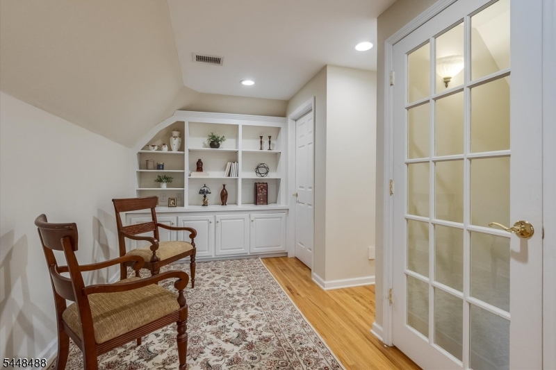61 Collis Ln