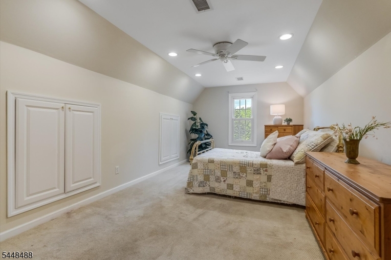 61 Collis Ln