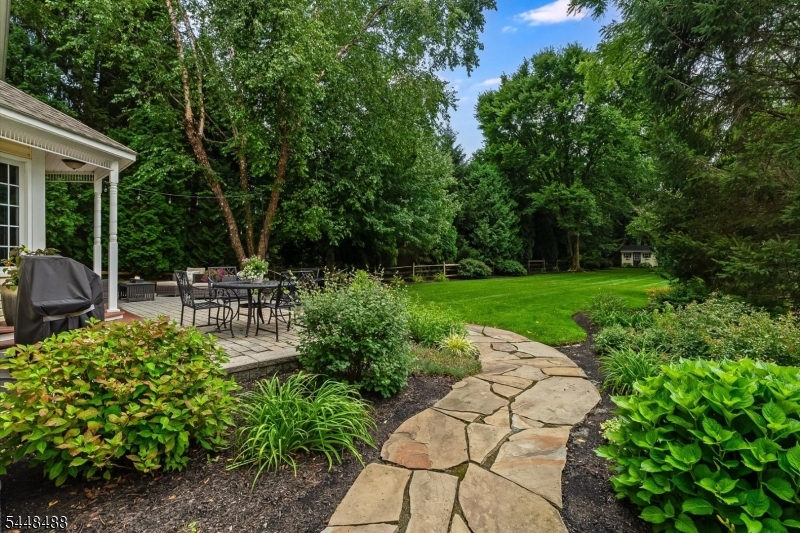 61 Collis Ln