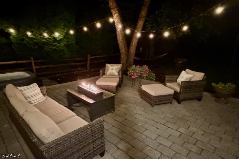 61 Collis Ln