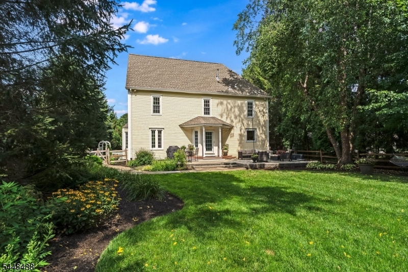 61 Collis Ln