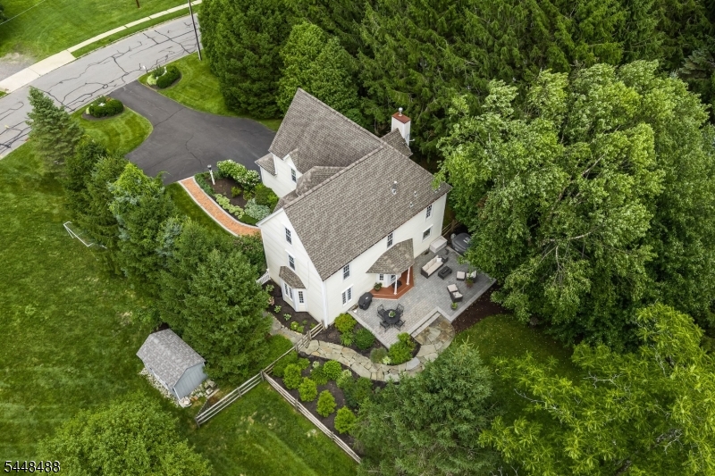 61 Collis Ln