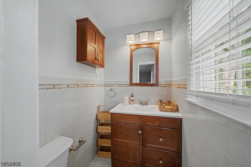 231 Greenwood Ave