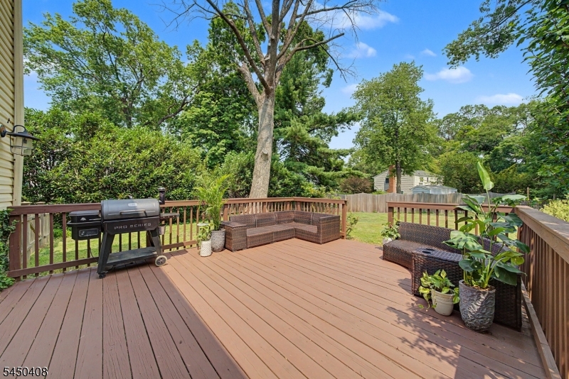 231 Greenwood Ave