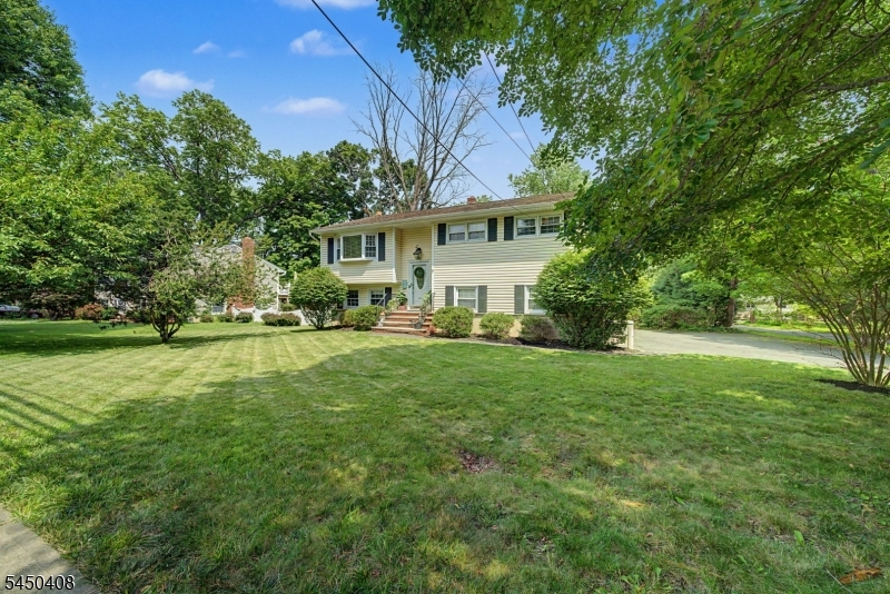 231 Greenwood Ave