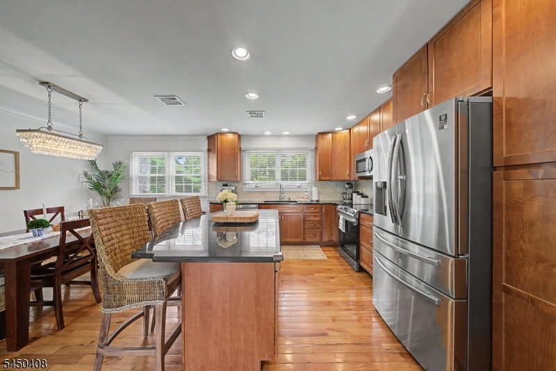 231 Greenwood Ave