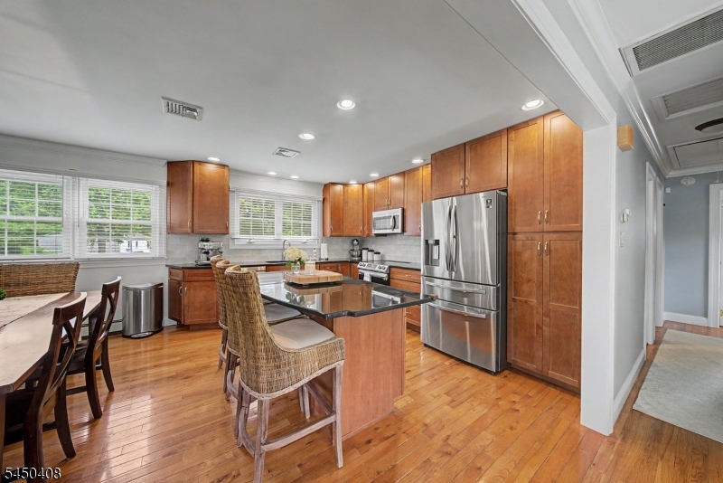 231 Greenwood Ave