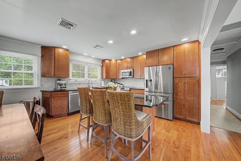231 Greenwood Ave