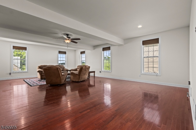 13 Ruggiero Way