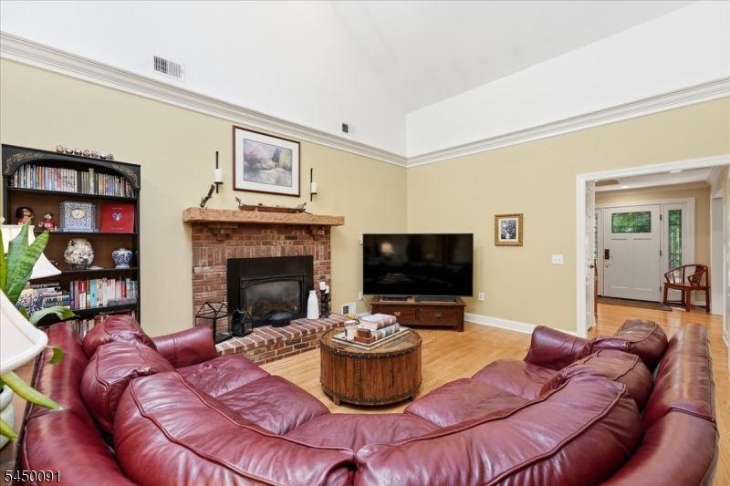 3 Chesterbrook Rd