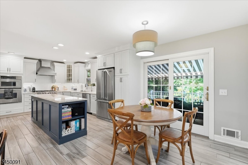 3 Chesterbrook Rd