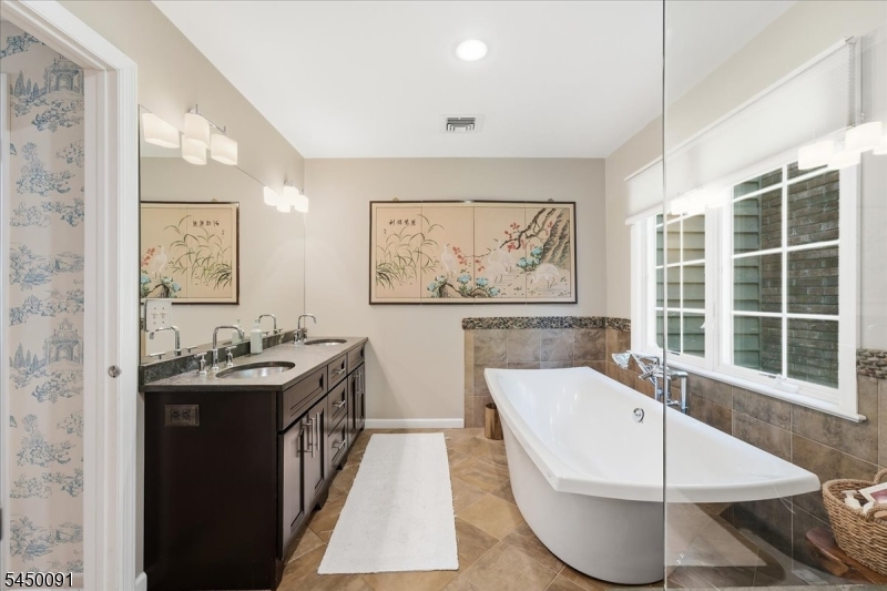 3 Chesterbrook Rd