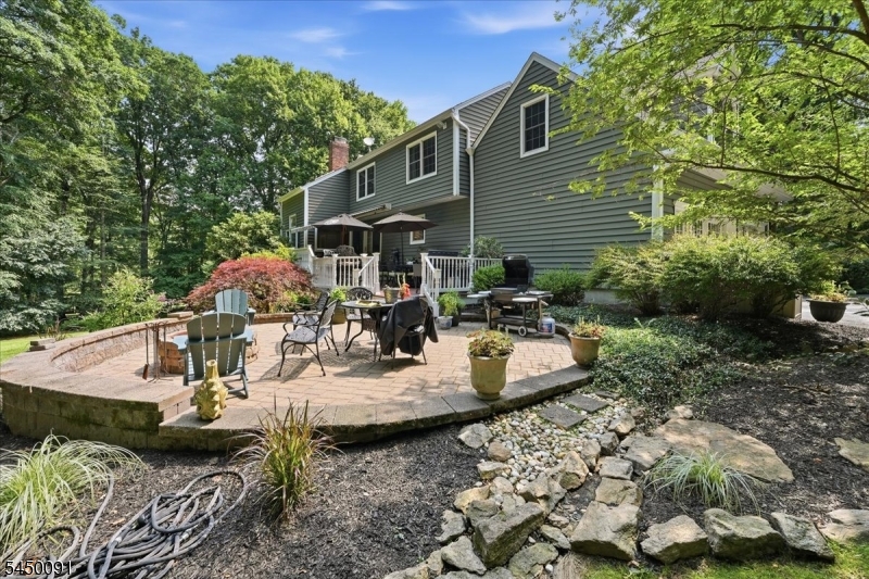 3 Chesterbrook Rd