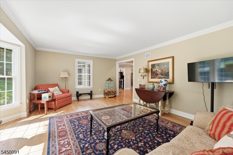 3 Chesterbrook Rd