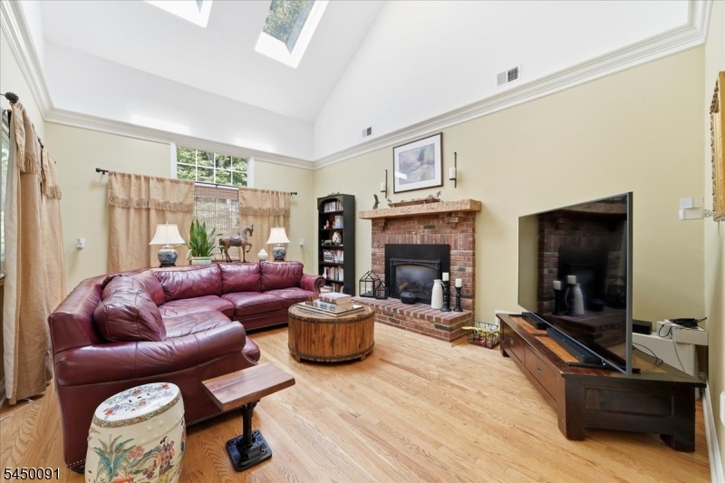3 Chesterbrook Rd