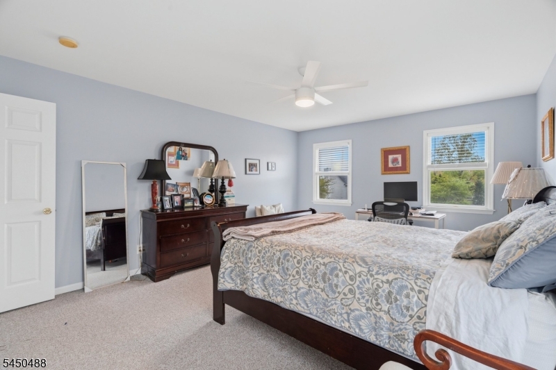 20 Greenbriar Ct