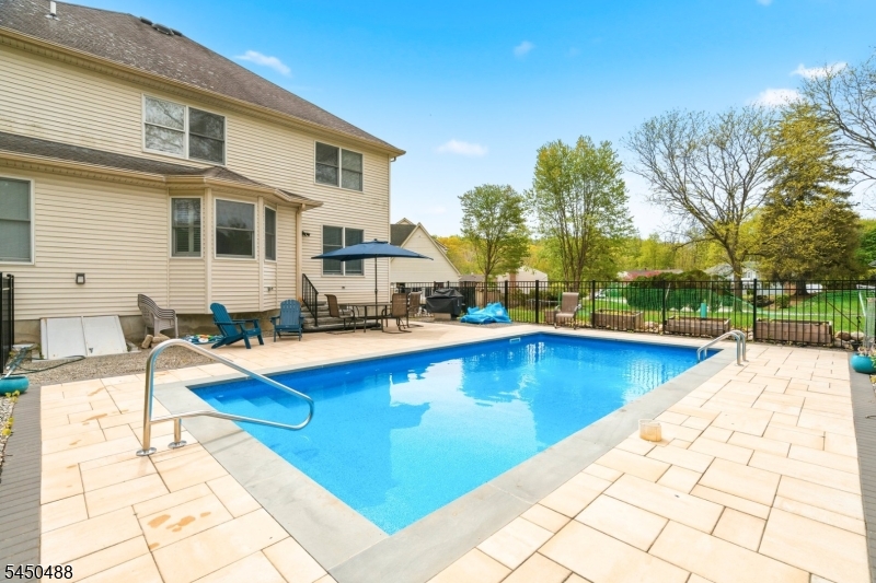 20 Greenbriar Ct