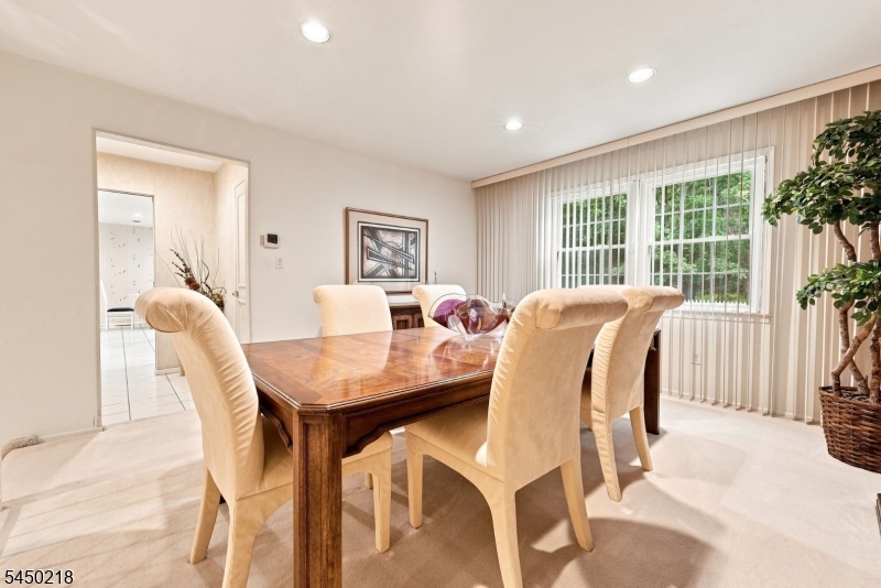 18 Druid Hill Dr