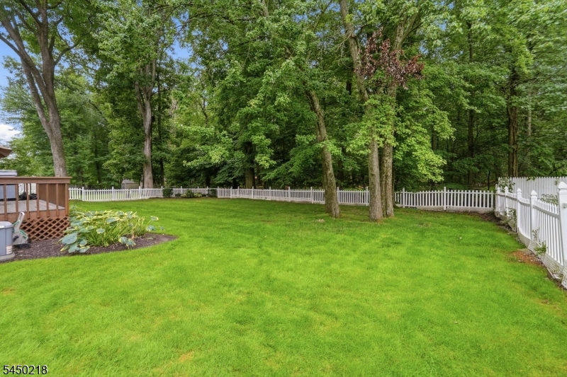 18 Druid Hill Dr
