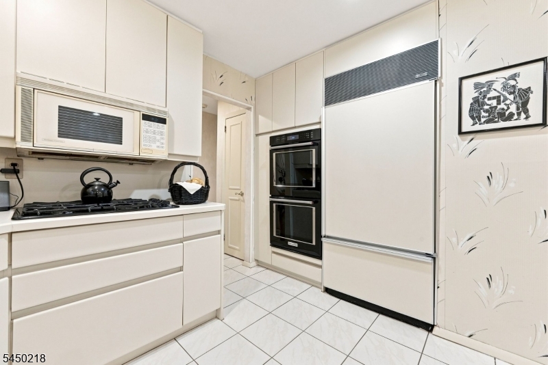 18 Druid Hill Dr