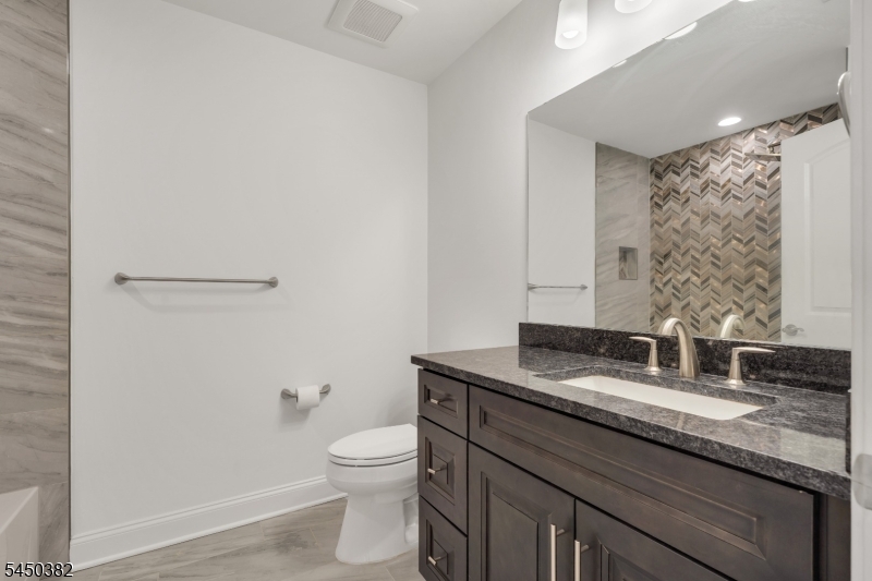 22 Samjan Cir