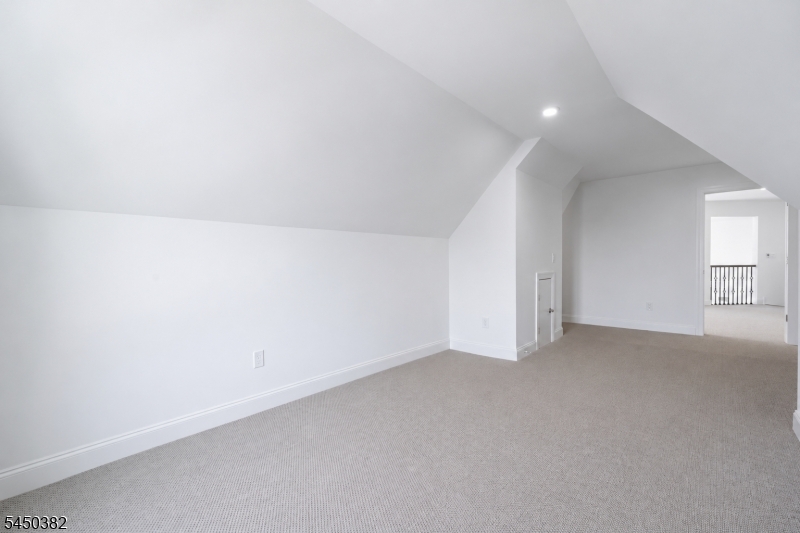 22 Samjan Cir