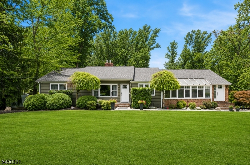 35 Mercier Pl