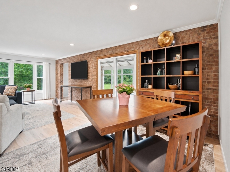35 Mercier Pl
