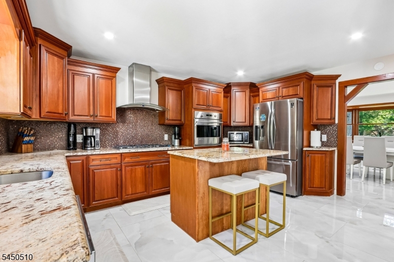 881 Bordentown Ave