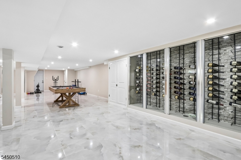 881 Bordentown Ave