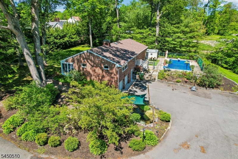 881 Bordentown Ave