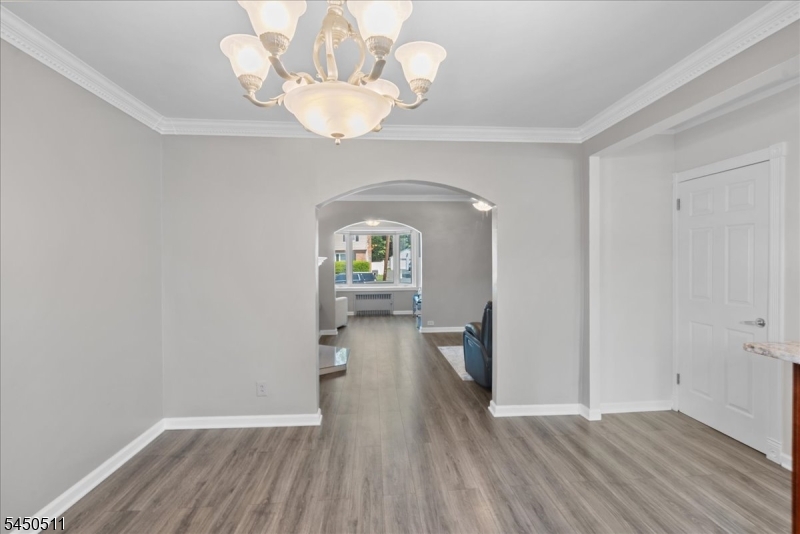 175 Colonial Rdwest