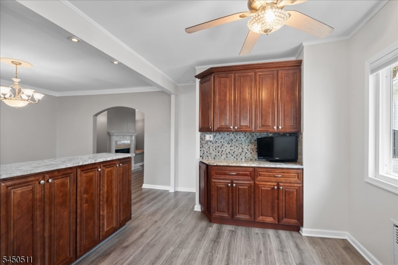 175 Colonial Rdwest