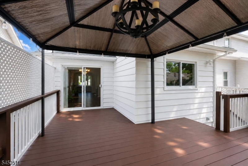 175 Colonial Rdwest