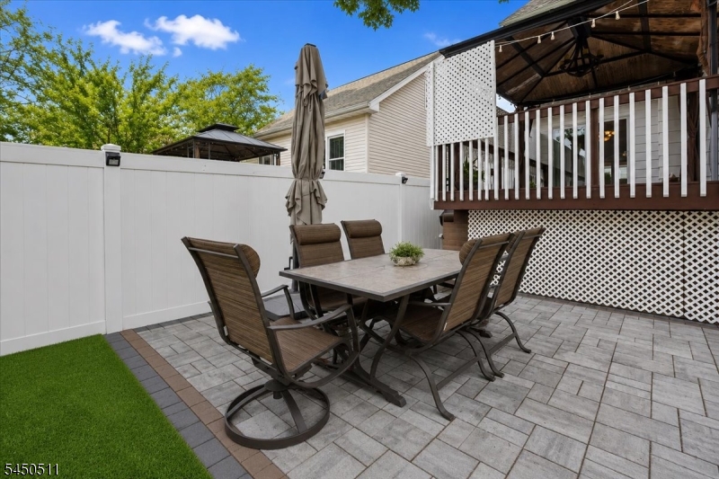 175 Colonial Rdwest